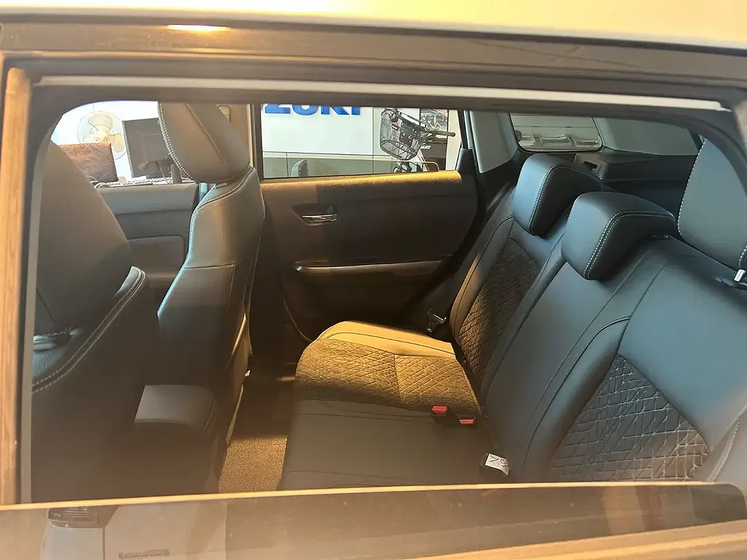 Suzuki Vitara - Thumbnail 13