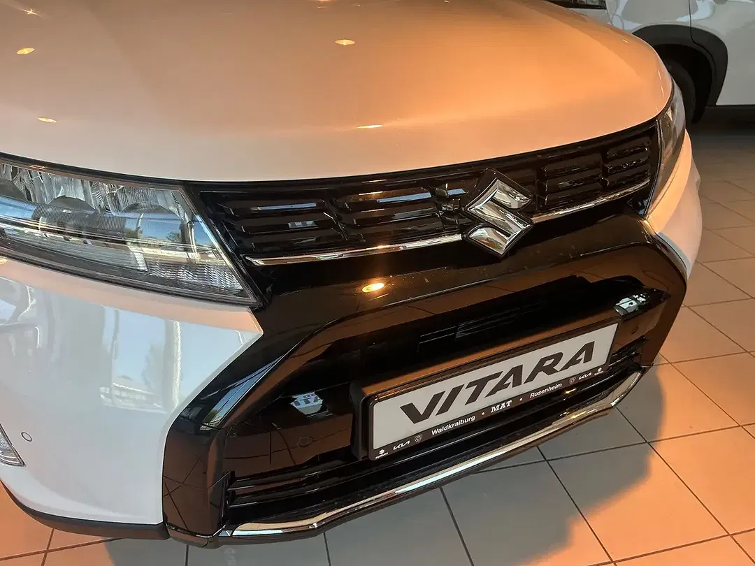 Suzuki Vitara - Thumbnail 5