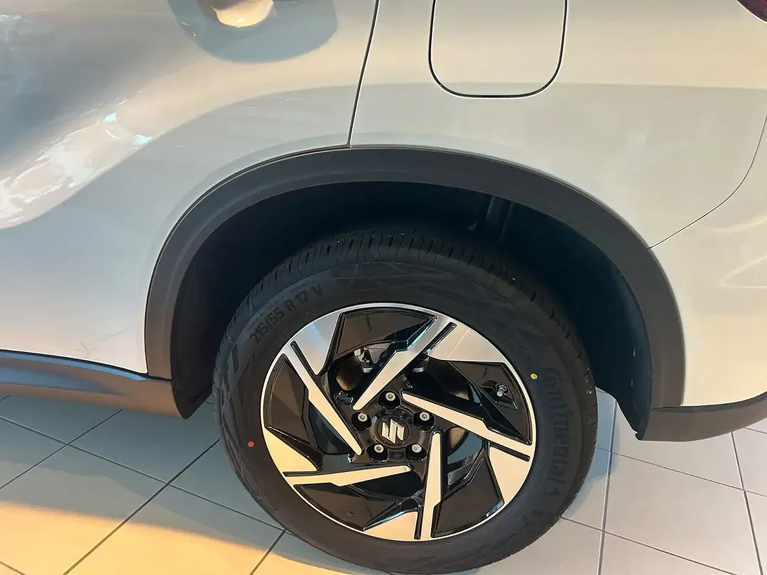 Suzuki Vitara - Thumbnail 7