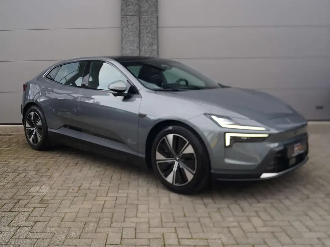 Polestar 4 - Thumbnail 15