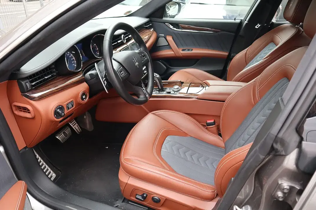 Maserati Quattroporte - Thumbnail 13