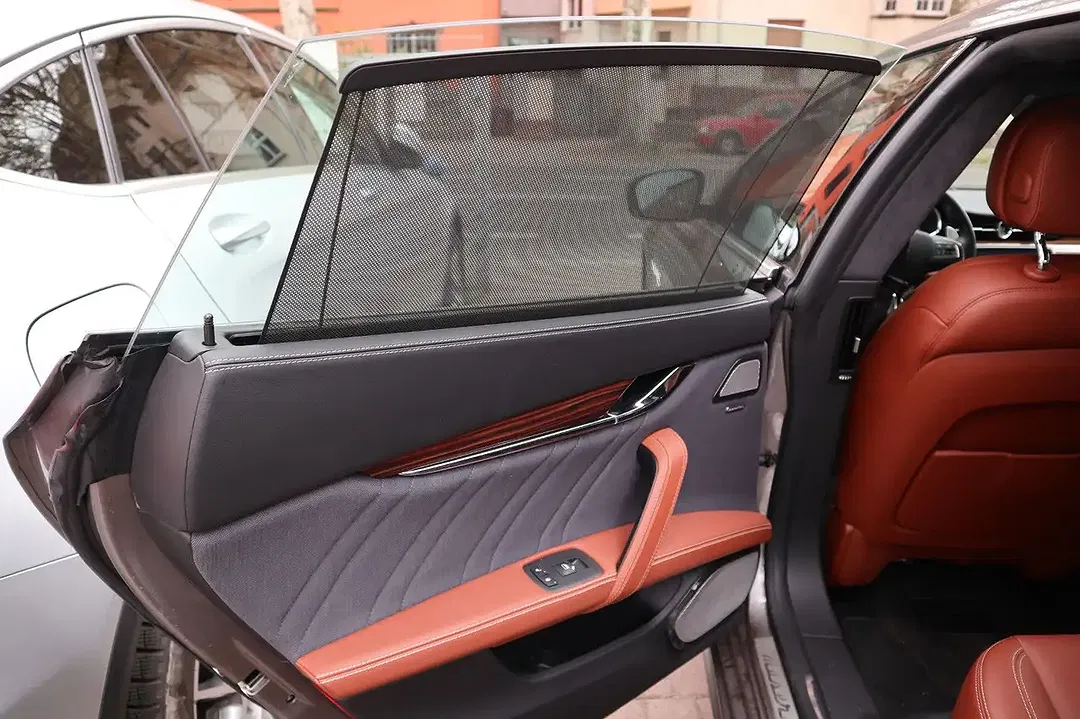 Maserati Quattroporte - Thumbnail 14