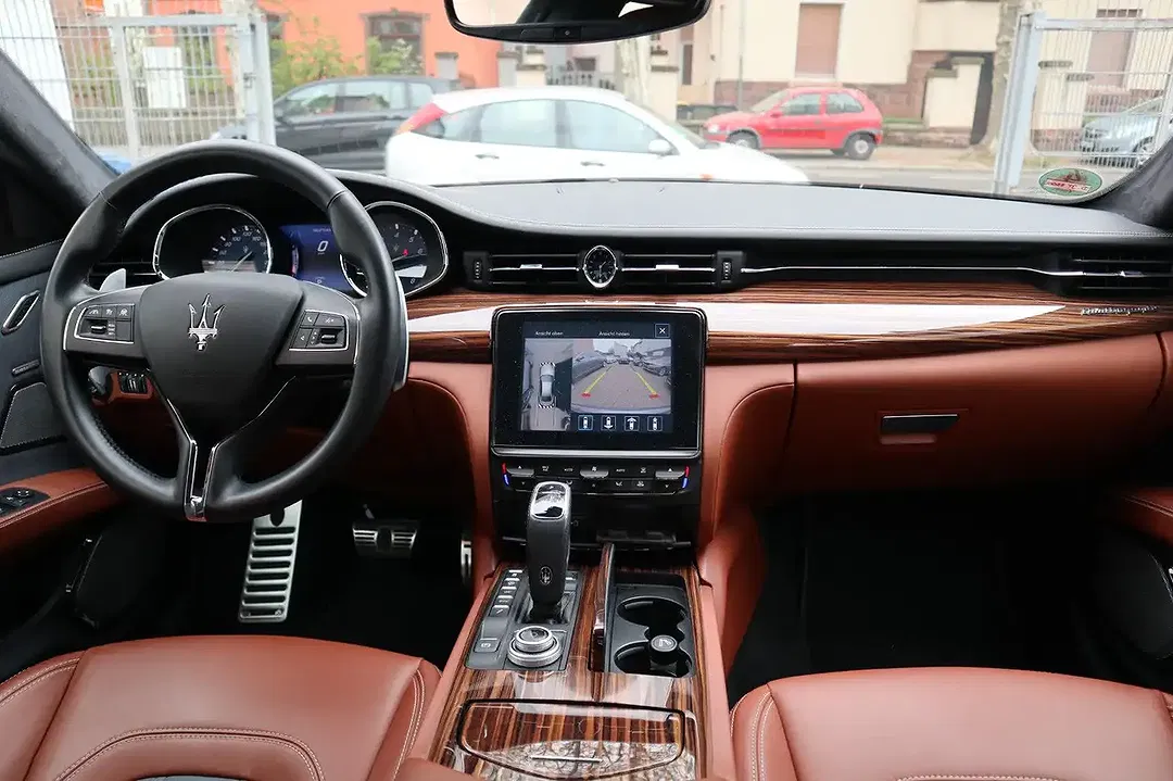 Maserati Quattroporte - Thumbnail 9