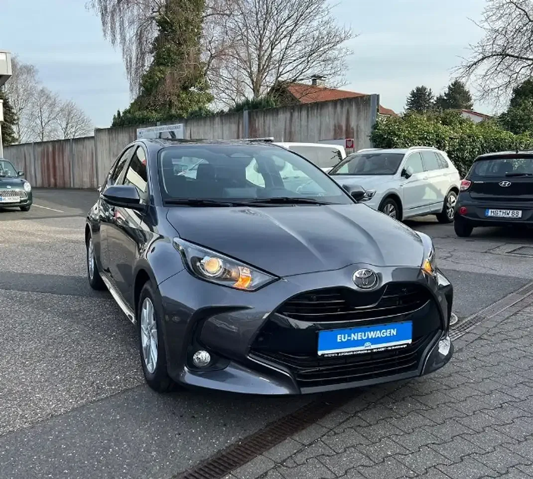 Toyota Yaris - Afbeelding 1