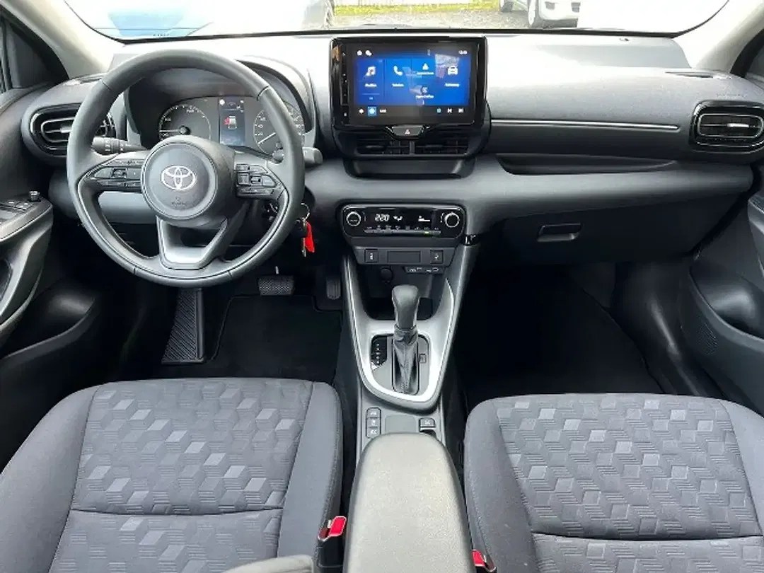 Toyota Yaris - Thumbnail 10
