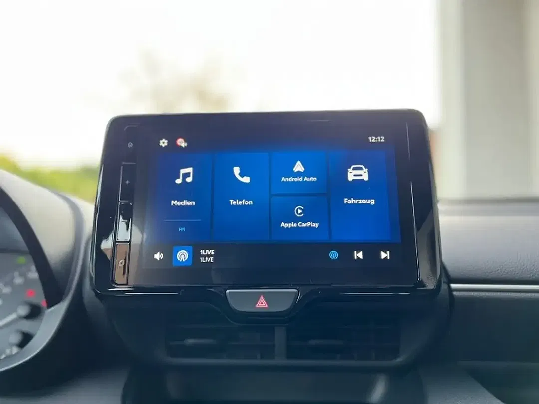 Toyota Yaris - Thumbnail 13