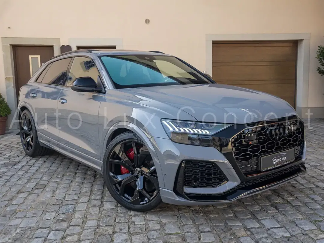 Audi RS Q8 - Thumbnail 2