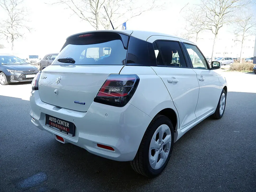 Suzuki Swift - Thumbnail 5