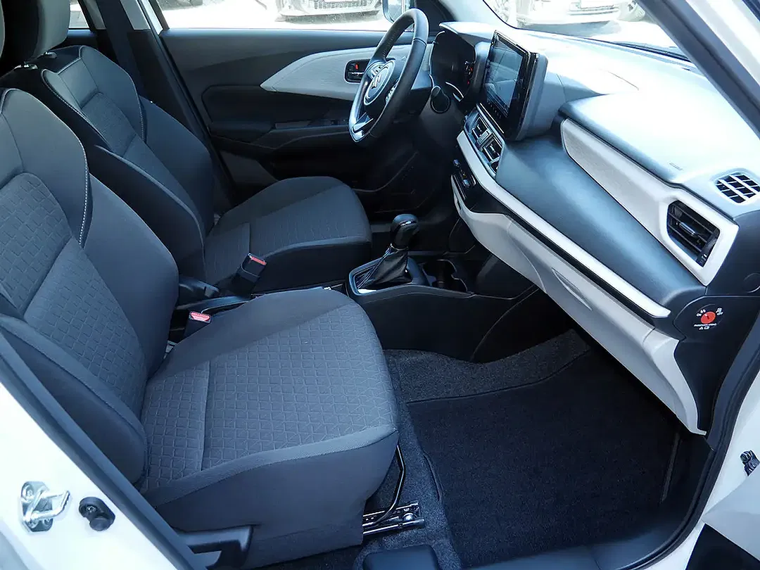 Suzuki Swift - Thumbnail 8