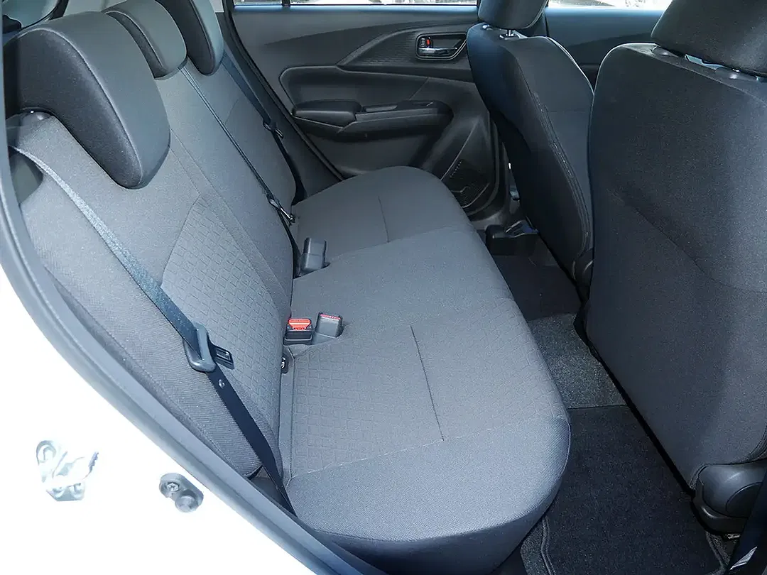 Suzuki Swift - Thumbnail 9