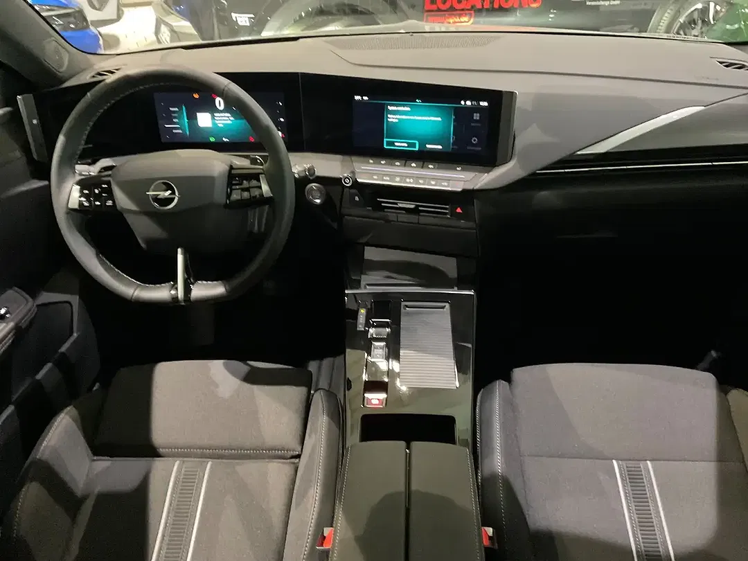 Opel Astra - Thumbnail 3