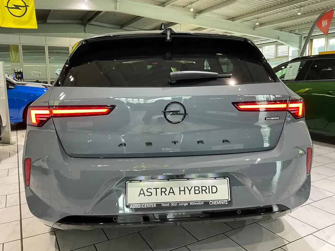 Opel Astra - Thumbnail 9