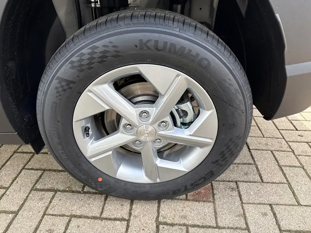Hyundai KONA - Thumbnail 5