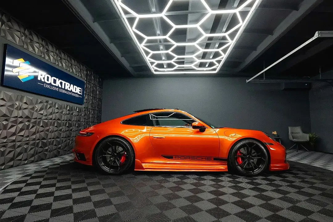 Porsche 992 - Thumbnail 12