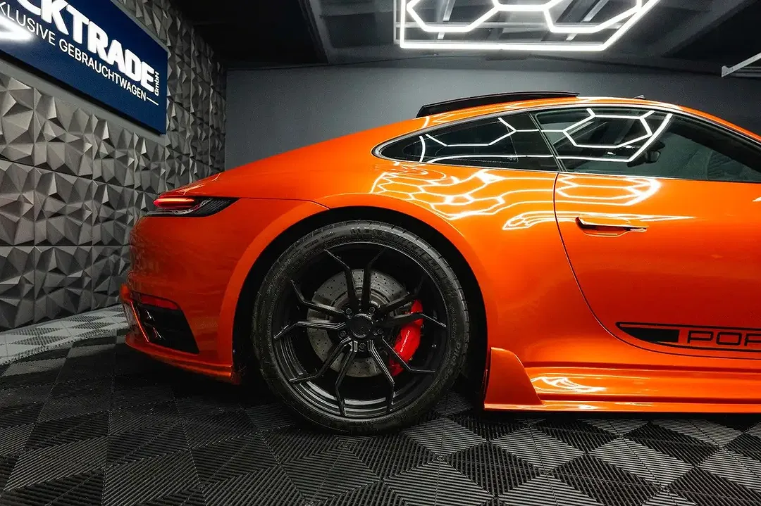 Porsche 992 - Thumbnail 13