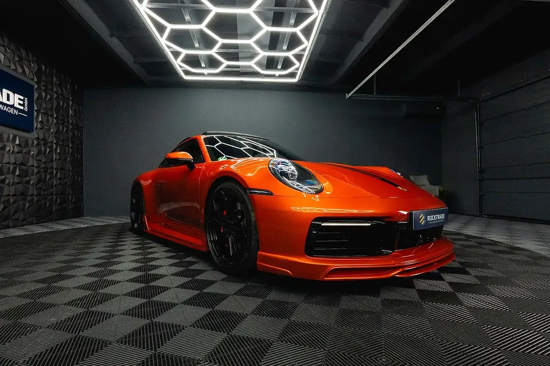 Porsche 992 - Thumbnail 8