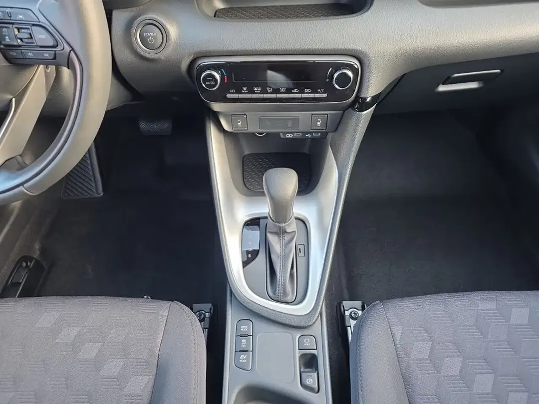 Mazda 2 - Thumbnail 11