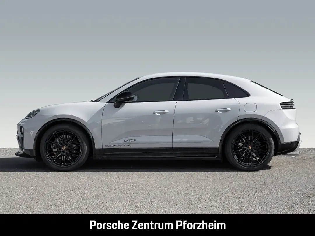 Porsche Macan - Thumbnail 2