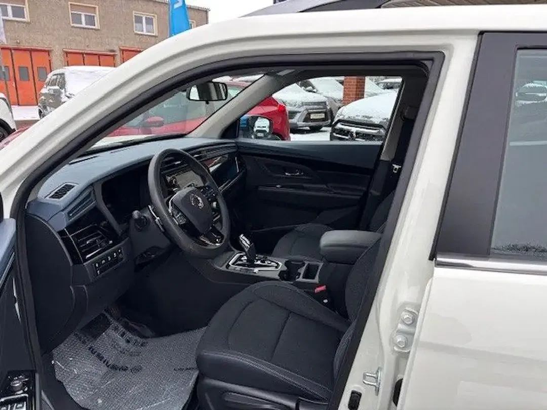 KGM Korando - Thumbnail 15