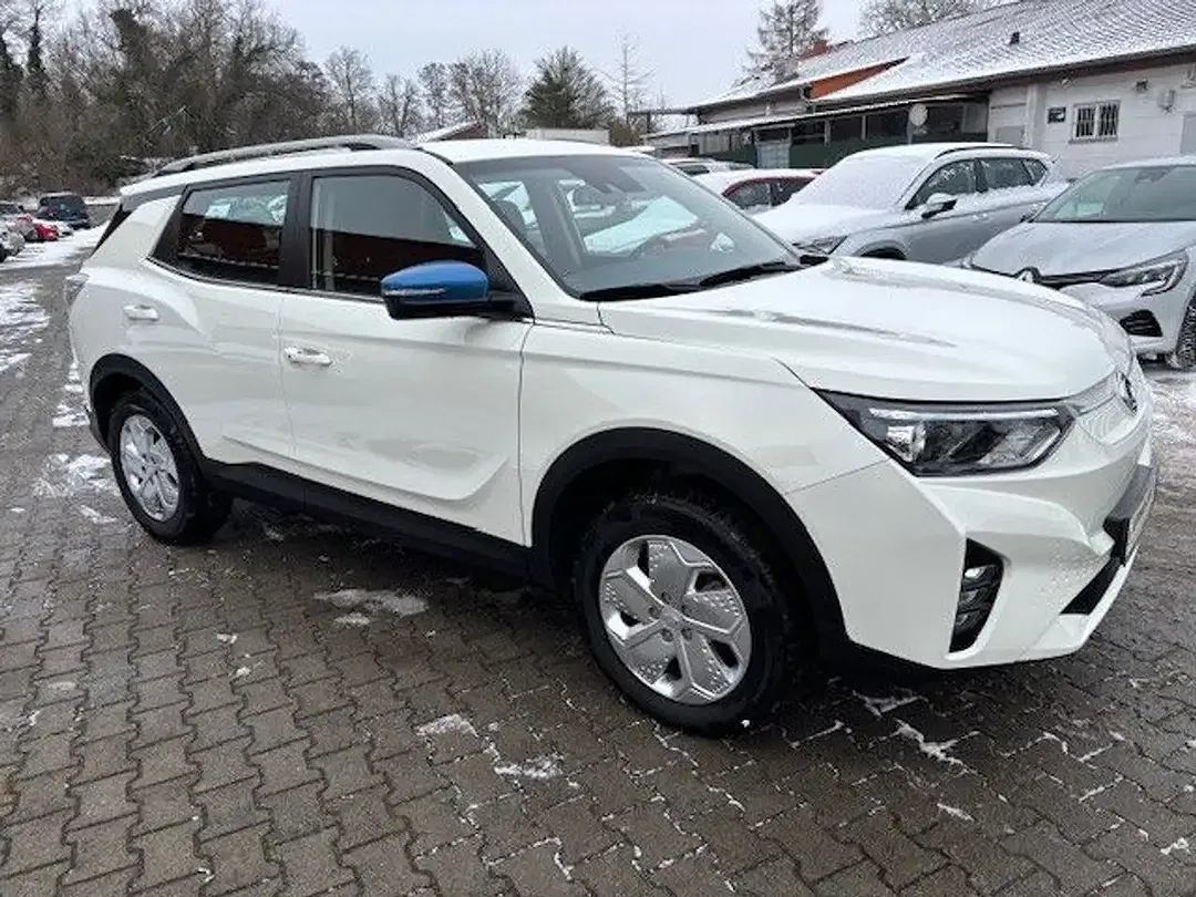 KGM Korando - Thumbnail 4