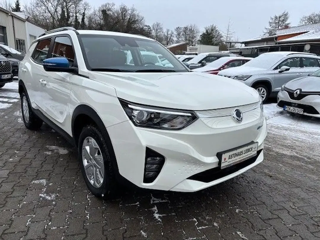 KGM Korando - Thumbnail 5