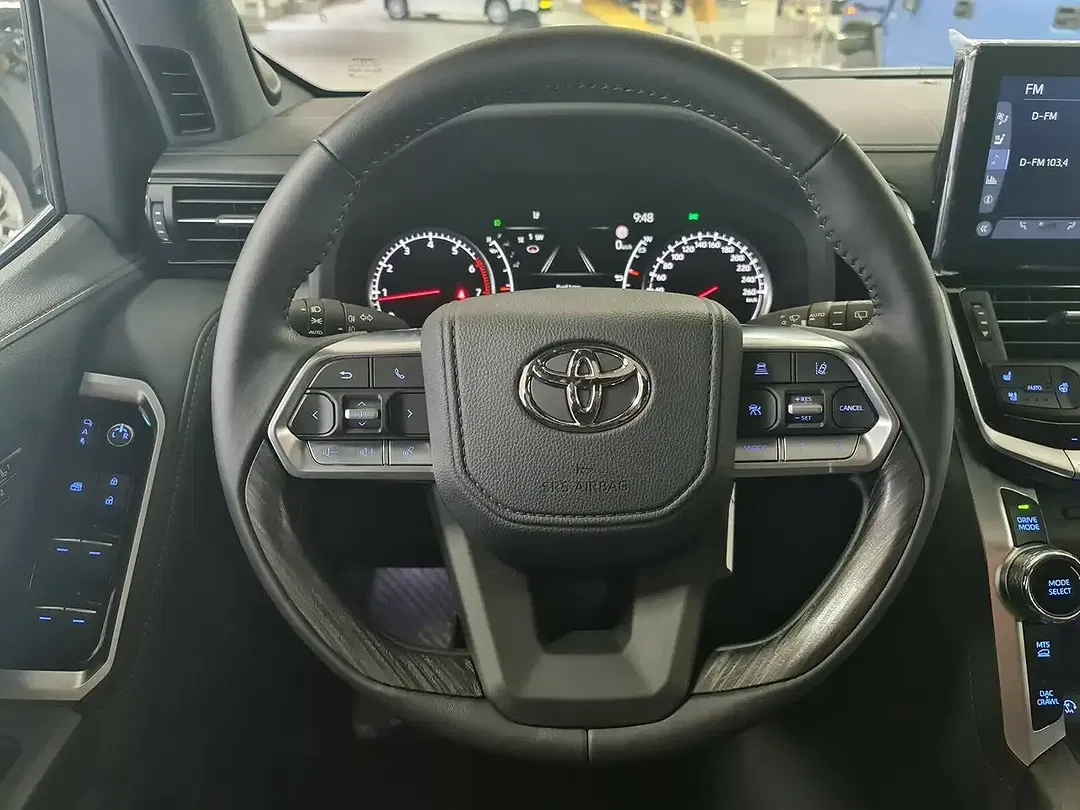 Toyota Land Cruiser - Thumbnail 14