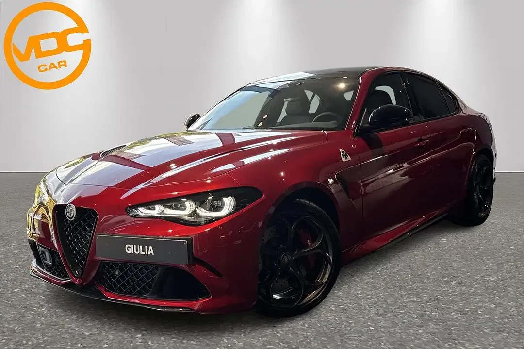 Alfa Romeo Giulia - Thumbnail 1