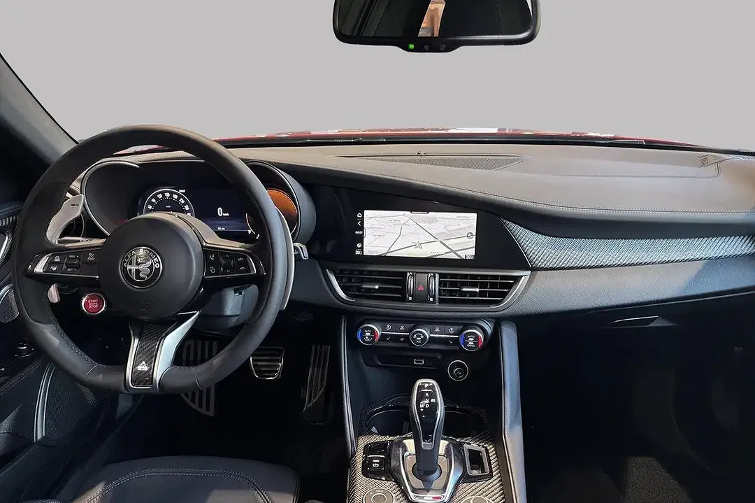 Alfa Romeo Giulia - Thumbnail 10