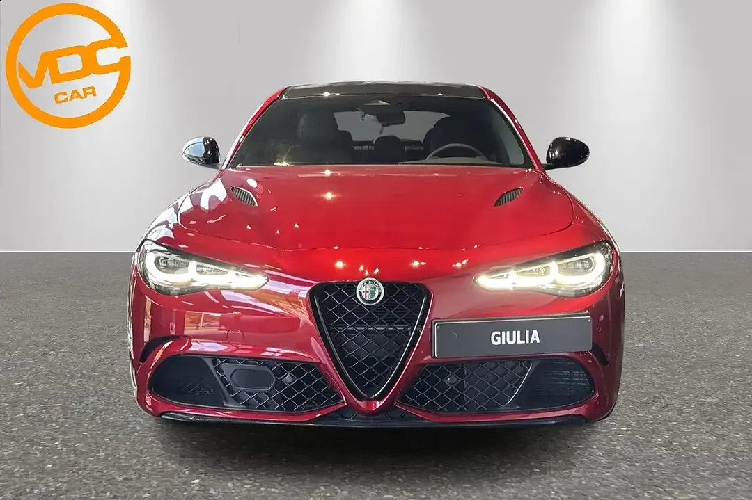 Alfa Romeo Giulia - Thumbnail 4