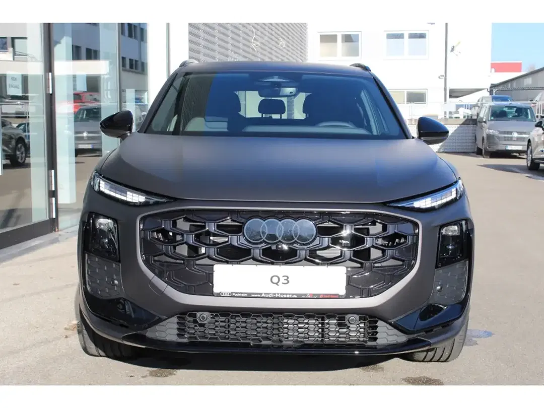 Audi Q3 - Thumbnail 2