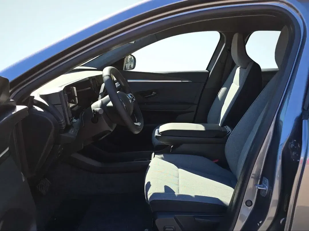 Mitsubishi Eclipse Cross - Thumbnail 3
