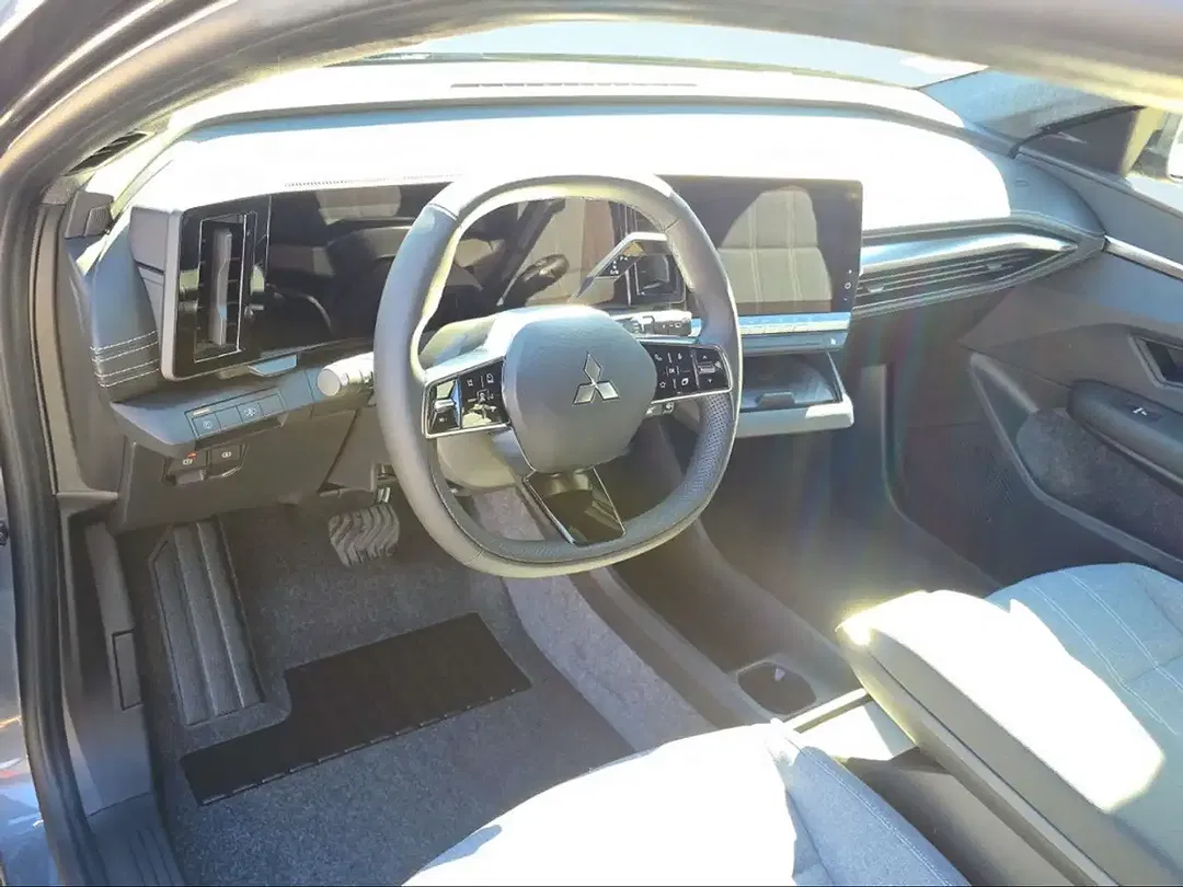 Mitsubishi Eclipse Cross - Thumbnail 7