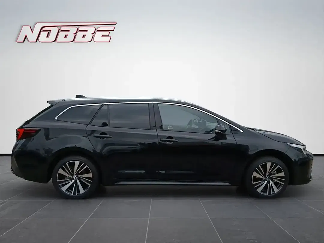 Toyota Corolla - Thumbnail 6