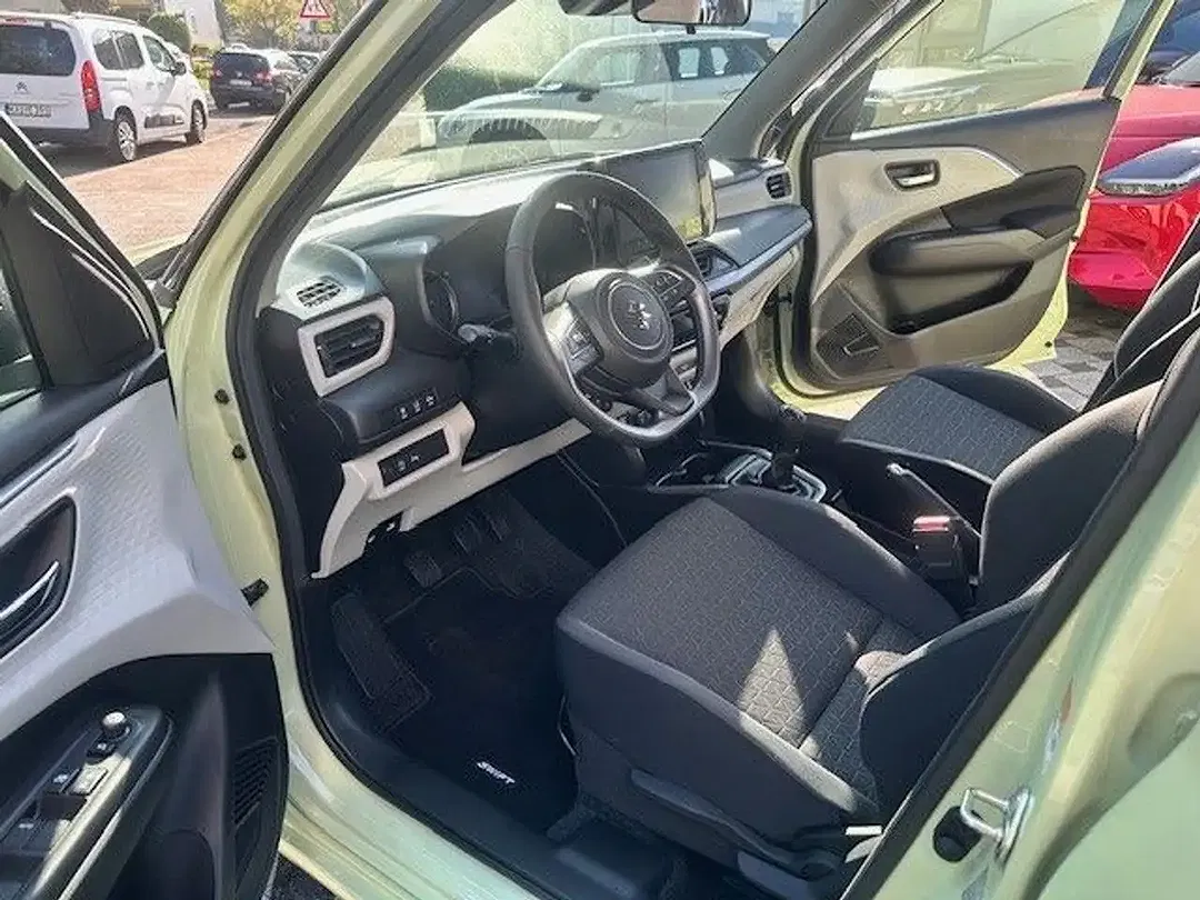 Suzuki Swift - Thumbnail 15