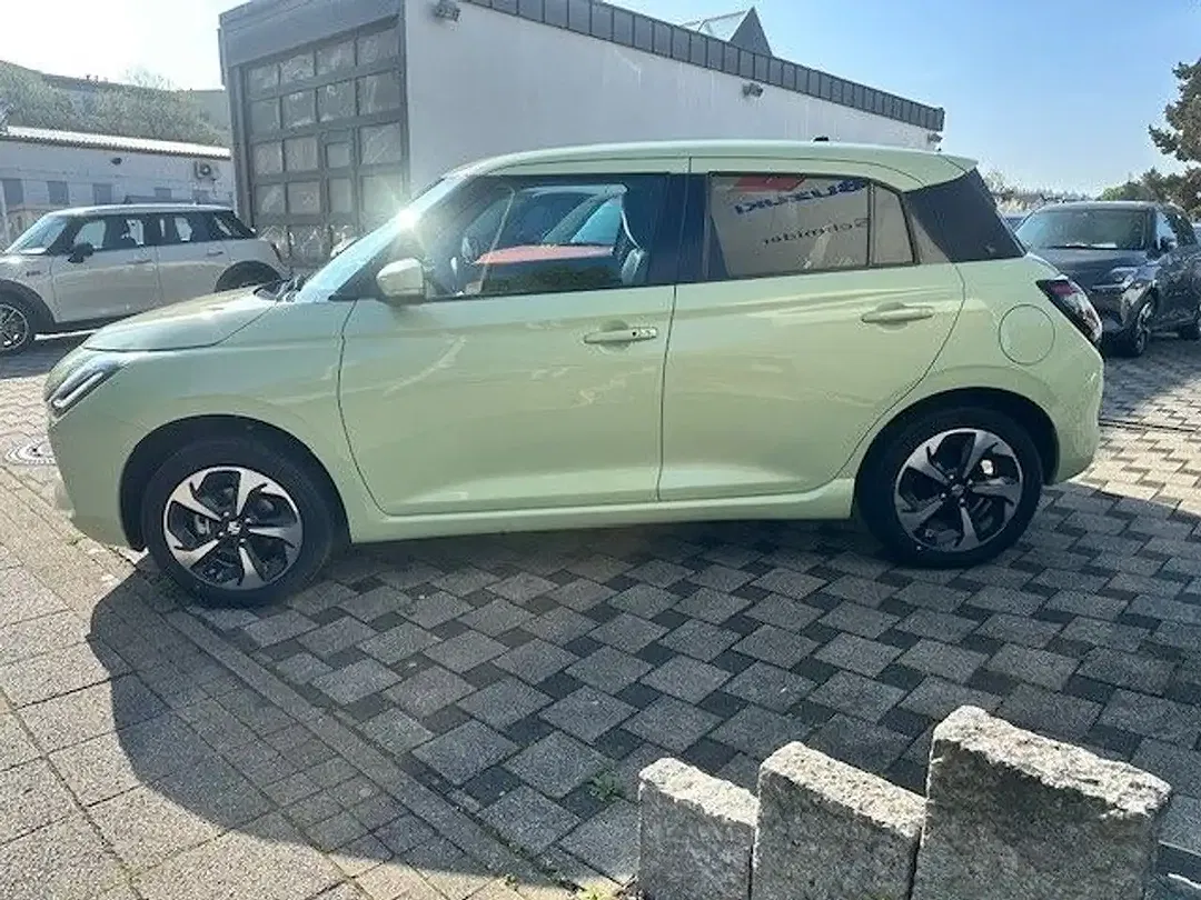 Suzuki Swift - Thumbnail 4
