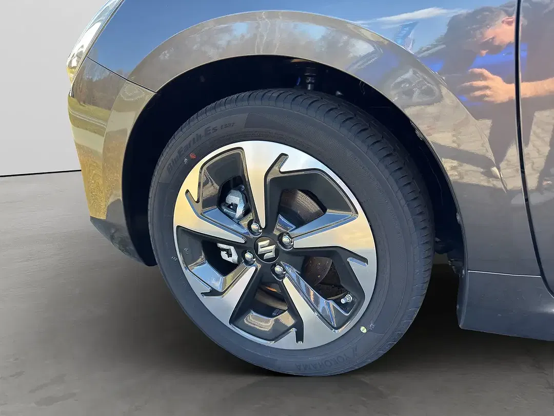 Suzuki Swift - Thumbnail 15