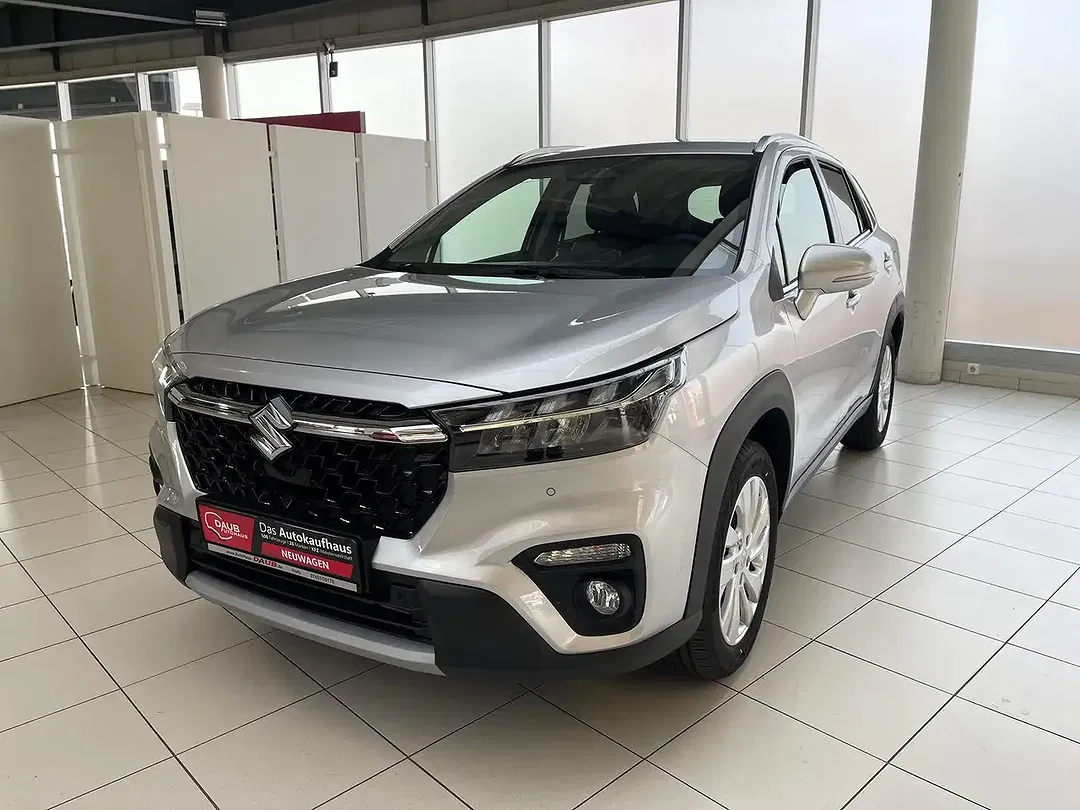 Suzuki S-Cross - Thumbnail 2