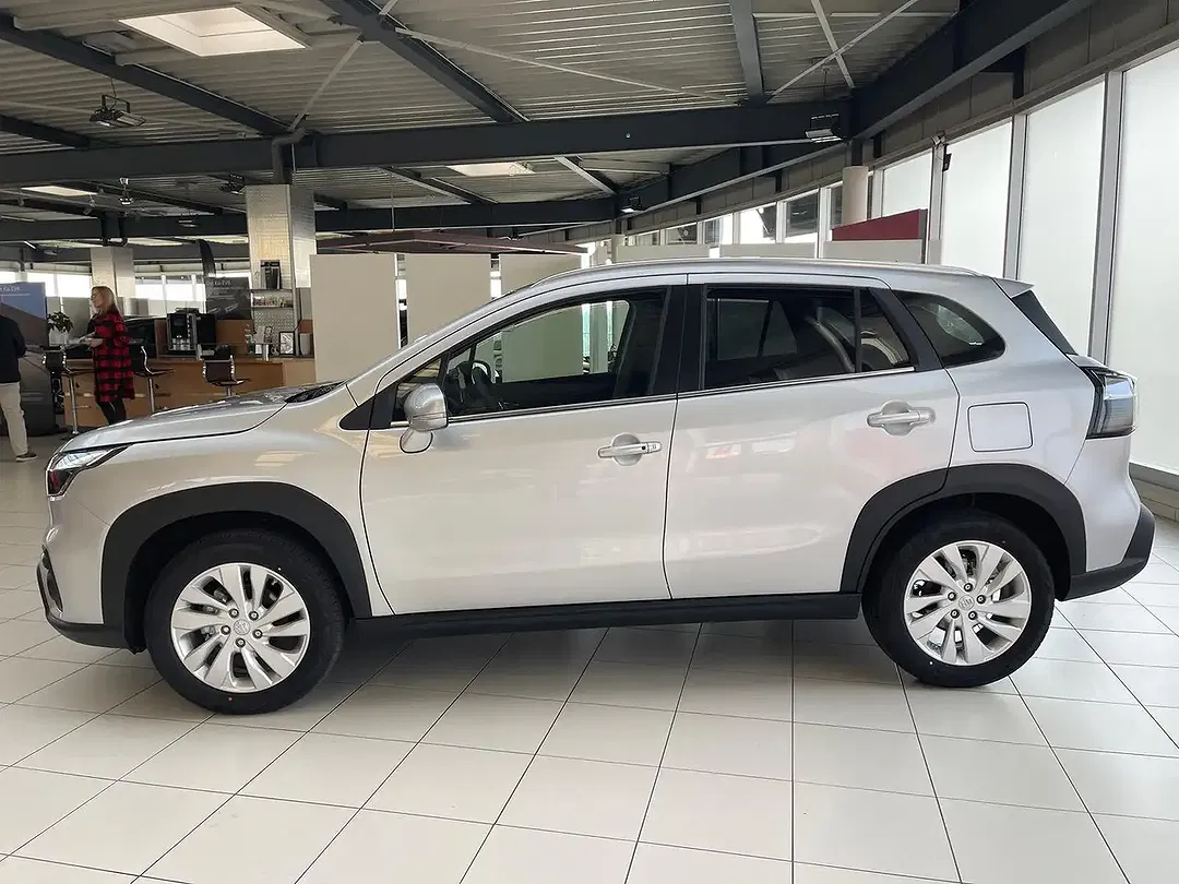 Suzuki S-Cross - Thumbnail 3