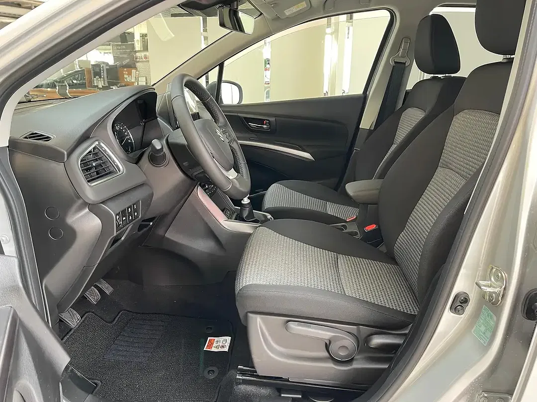 Suzuki S-Cross - Thumbnail 8