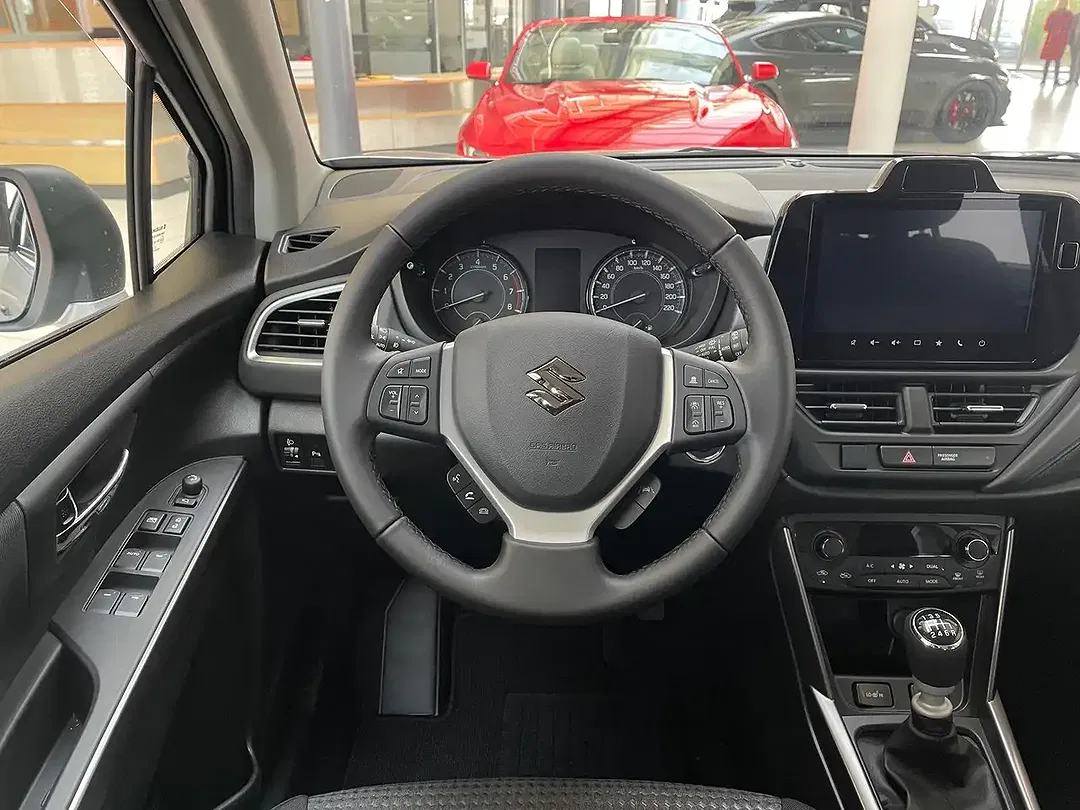 Suzuki S-Cross - Thumbnail 9