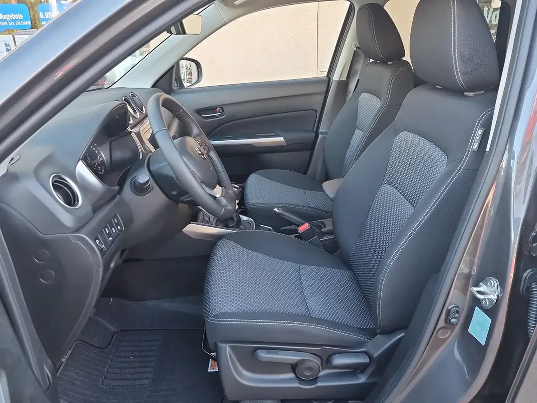 Suzuki Vitara - Thumbnail 14
