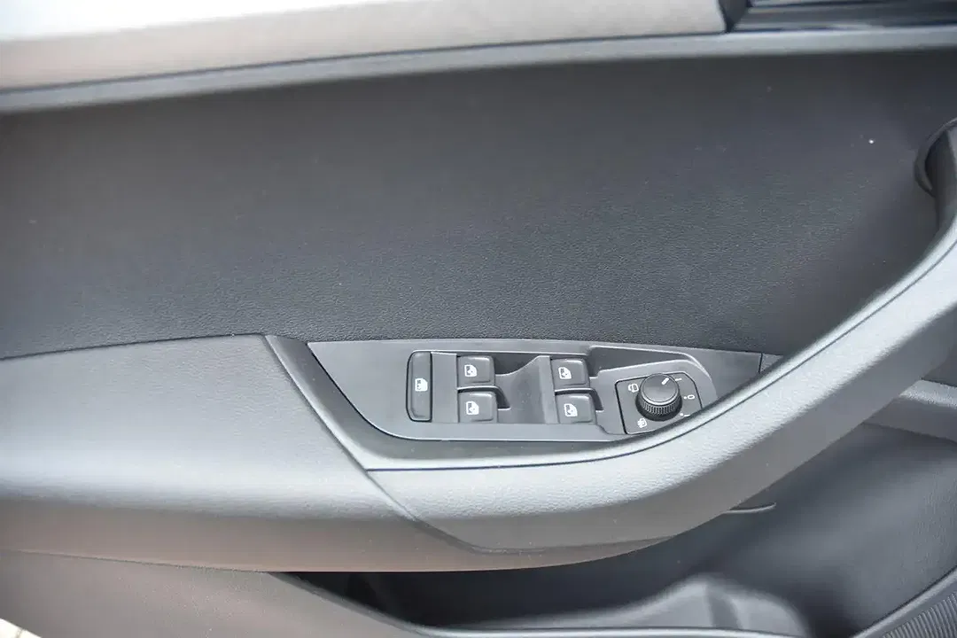 Skoda Karoq - Thumbnail 16