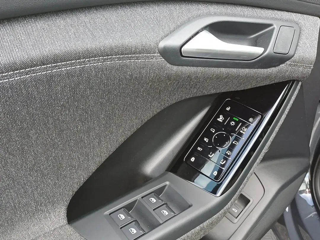 Audi Q6 e-tron - Thumbnail 9