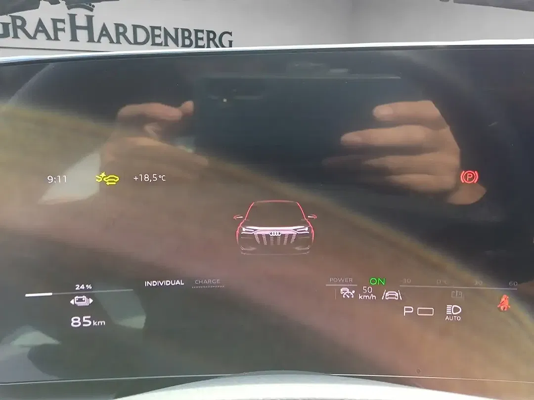 Audi Q6 e-tron - Thumbnail 12