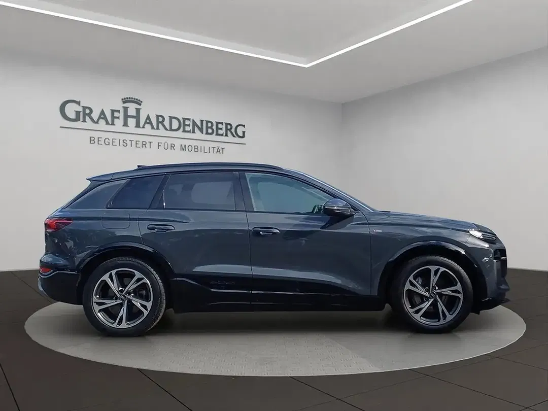 Audi Q6 e-tron - Thumbnail 6