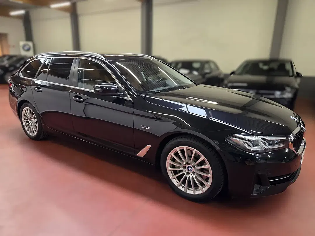 BMW 520 - Thumbnail 2
