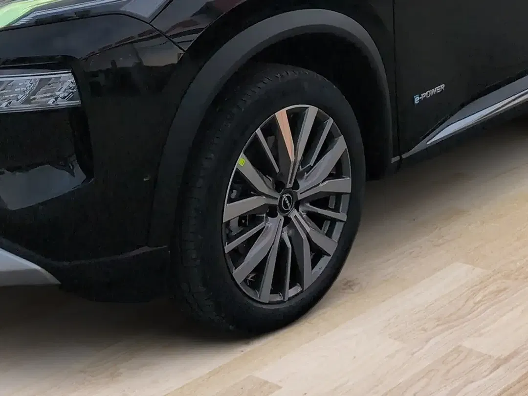 Nissan X-Trail - Thumbnail 9