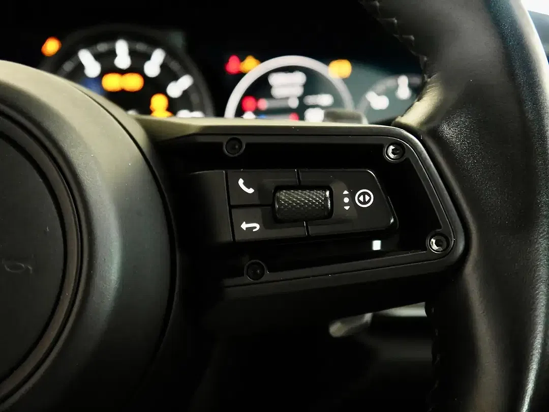 Porsche 992 - Thumbnail 20