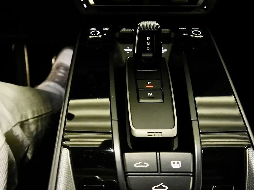 Porsche 992 - Thumbnail 21