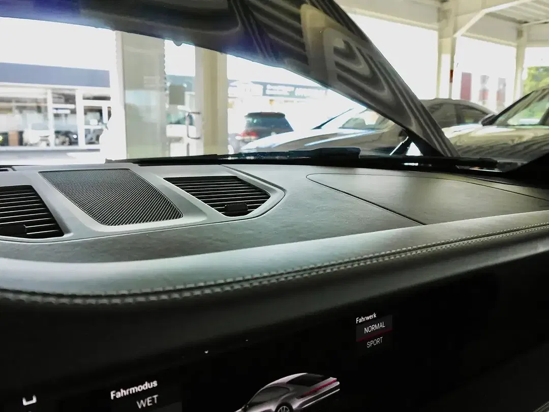 Porsche 992 - Thumbnail 26